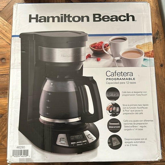 Hamilton Beach 12 Cup Programmable Coffee Pot - Picture 1 of 4